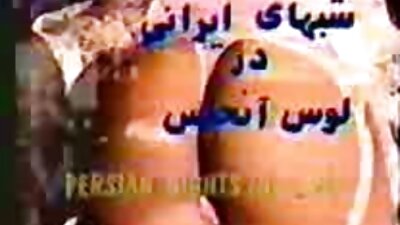 Το σέξι αραβικό κορίτσι αποκάλυψε το ξυρισμένο ροζ μουνί της